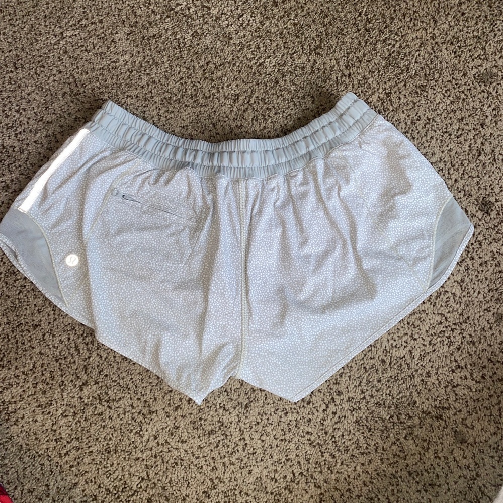 Womens Lululemon shorts sz 10 2 inch inseam